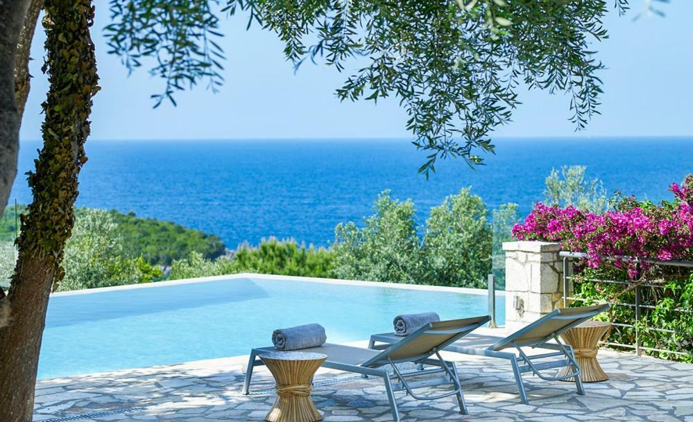 Villa Ioli- Beachfront Luxury Residence Igoumenitsa Exterior photo