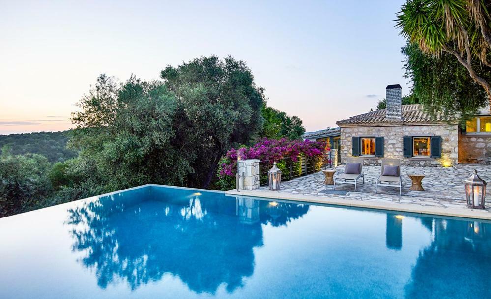 Villa Ioli- Beachfront Luxury Residence Igoumenitsa Exterior photo