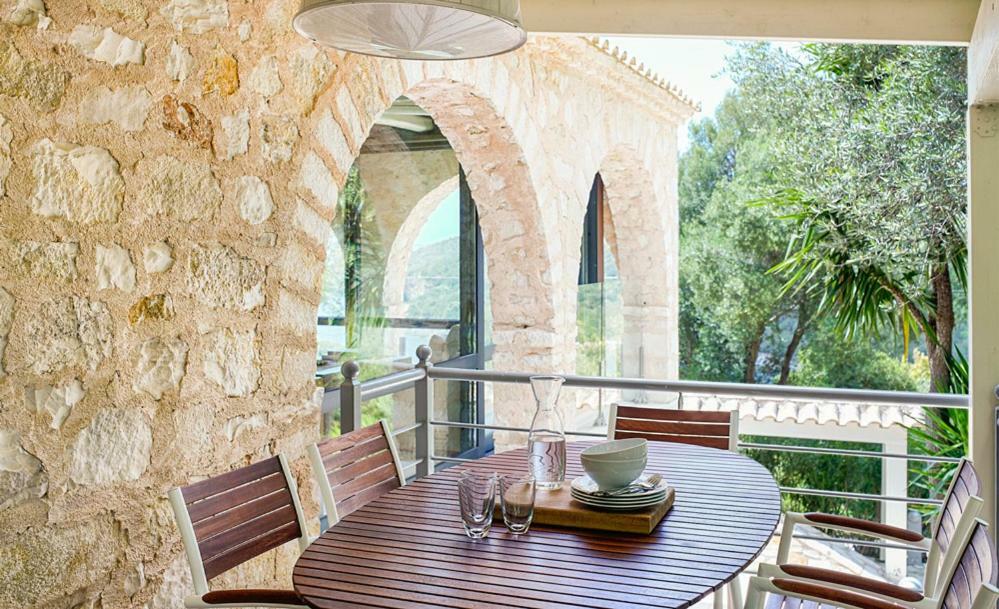 Villa Ioli- Beachfront Luxury Residence Igoumenitsa Exterior photo